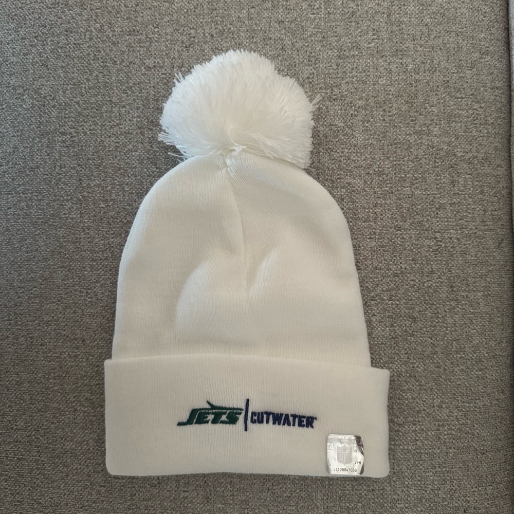 NWT NFL White Kids Beanie with Pom-Pom